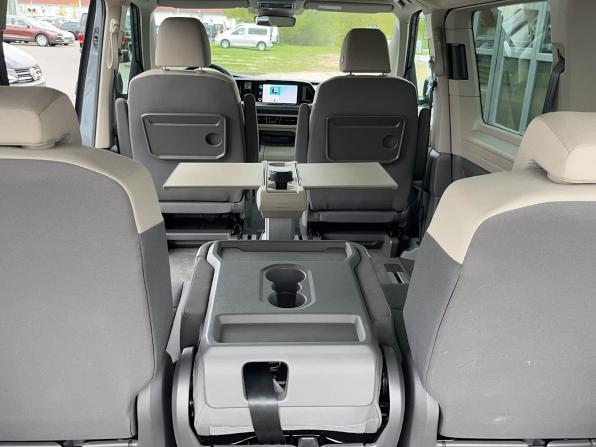 Volkswagen Multivan Basis-Modell