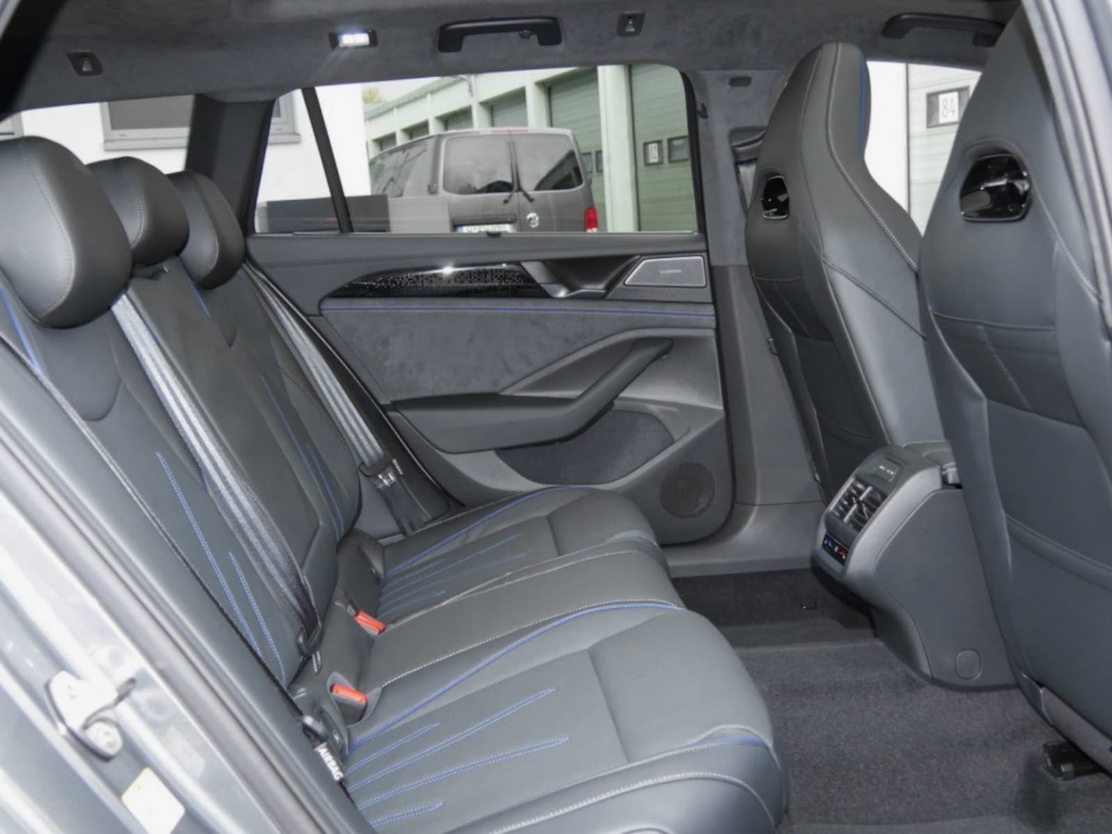 Volkswagen Passat – Bild 9