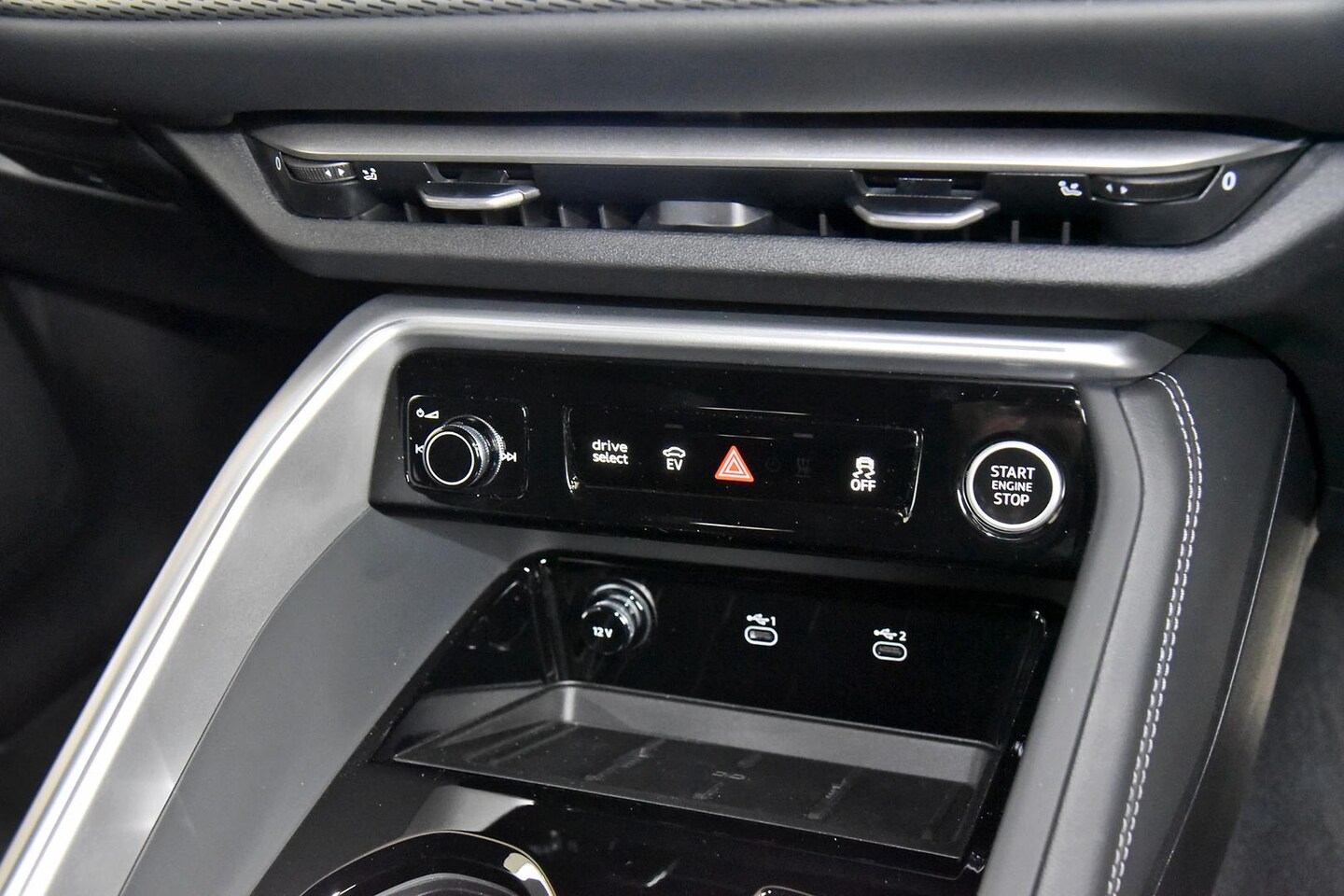 Image about Audi Q5 SUV e-hybrid quattro S tronic