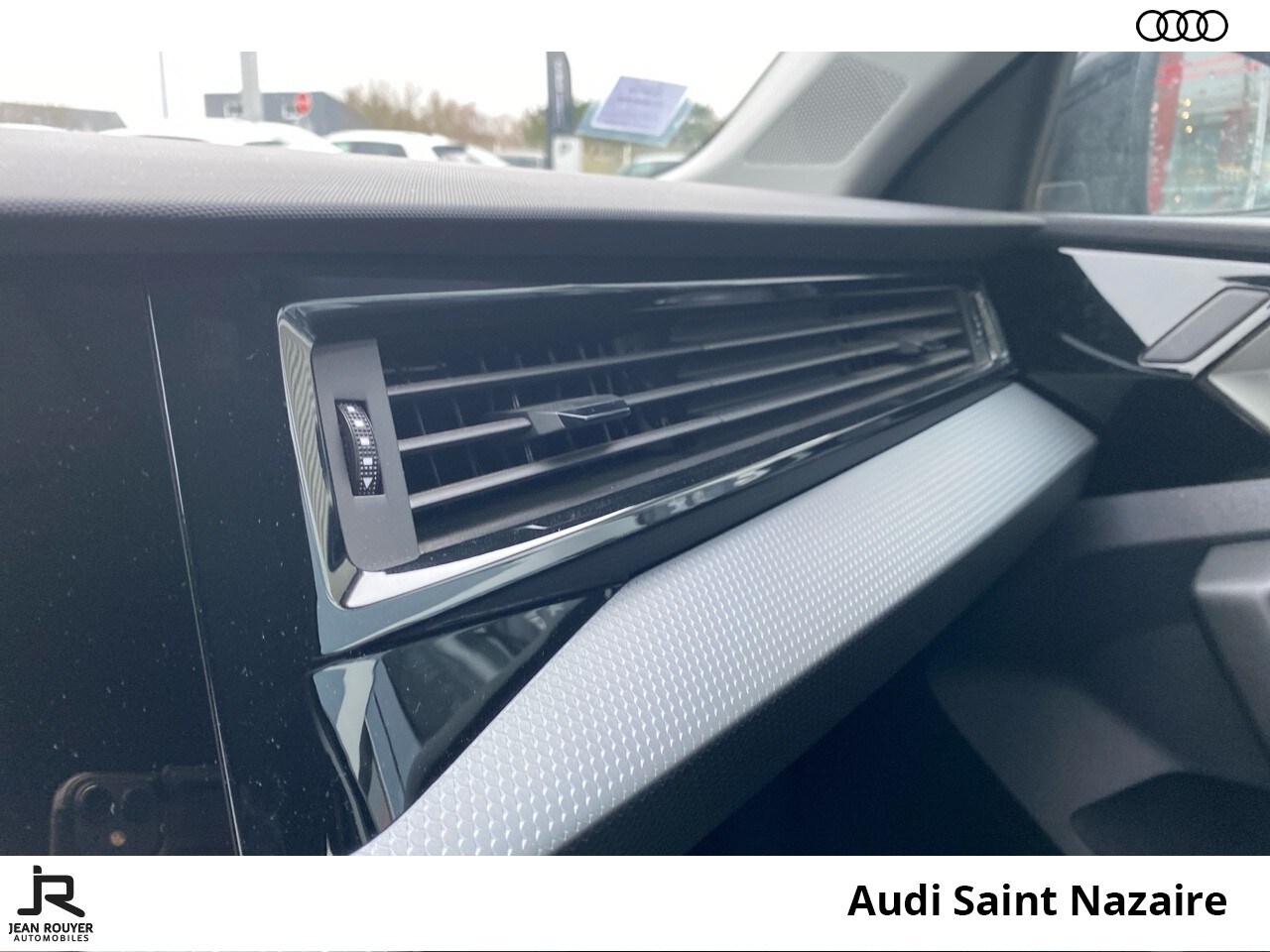 Image about Audi A1 citycarver Design 30 TFSI 85 kW (116 ch) 6 vitesses