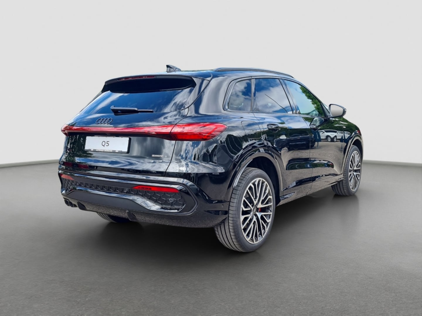 Bild über Audi Q5 SUV TDI quattro 150 kW S tronic - für weitere Informationen kontaktieren Sie den Audi Partner