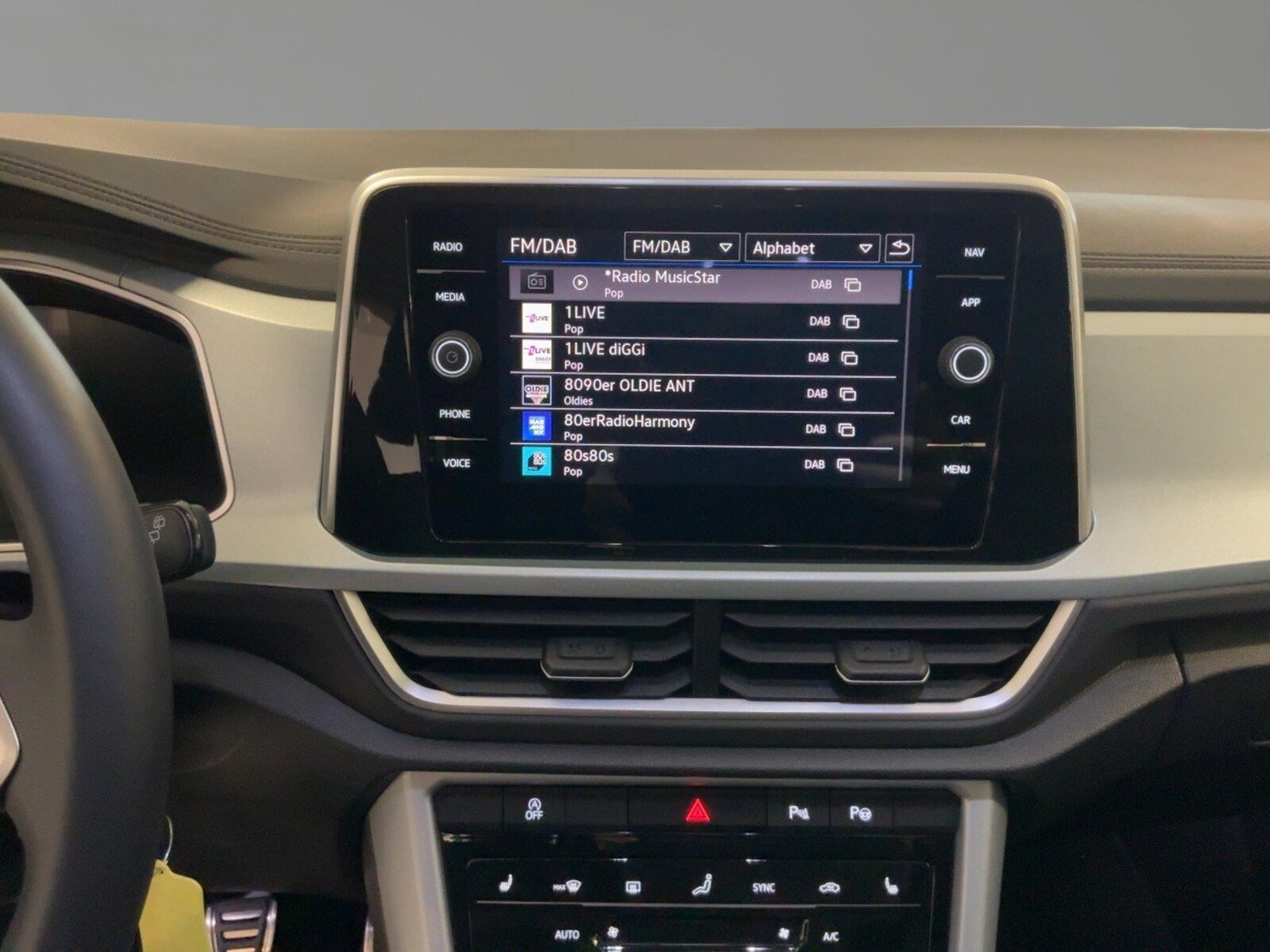 Volkswagen T-Roc – Bild 11