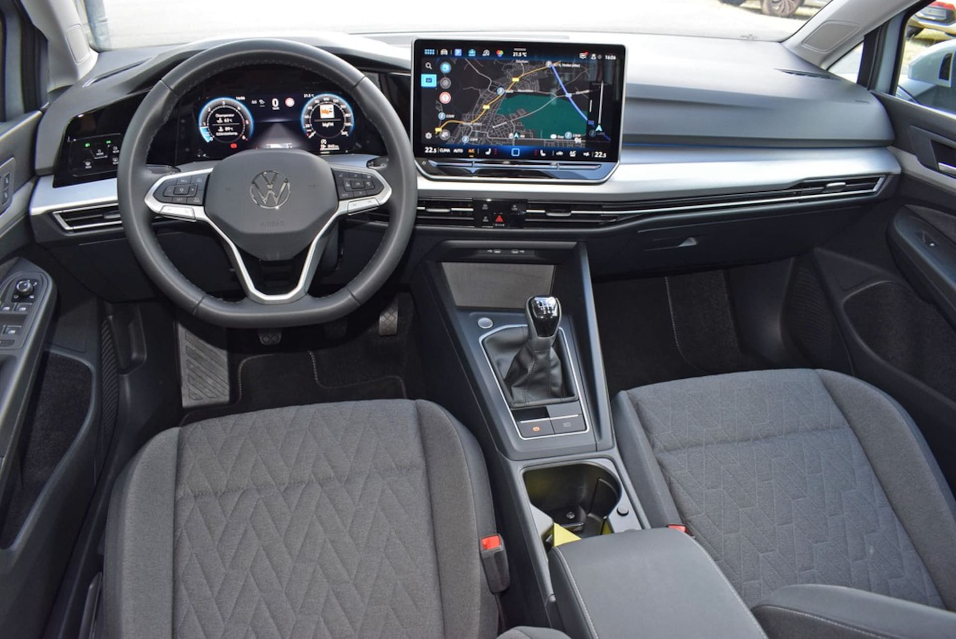Volkswagen Golf Life