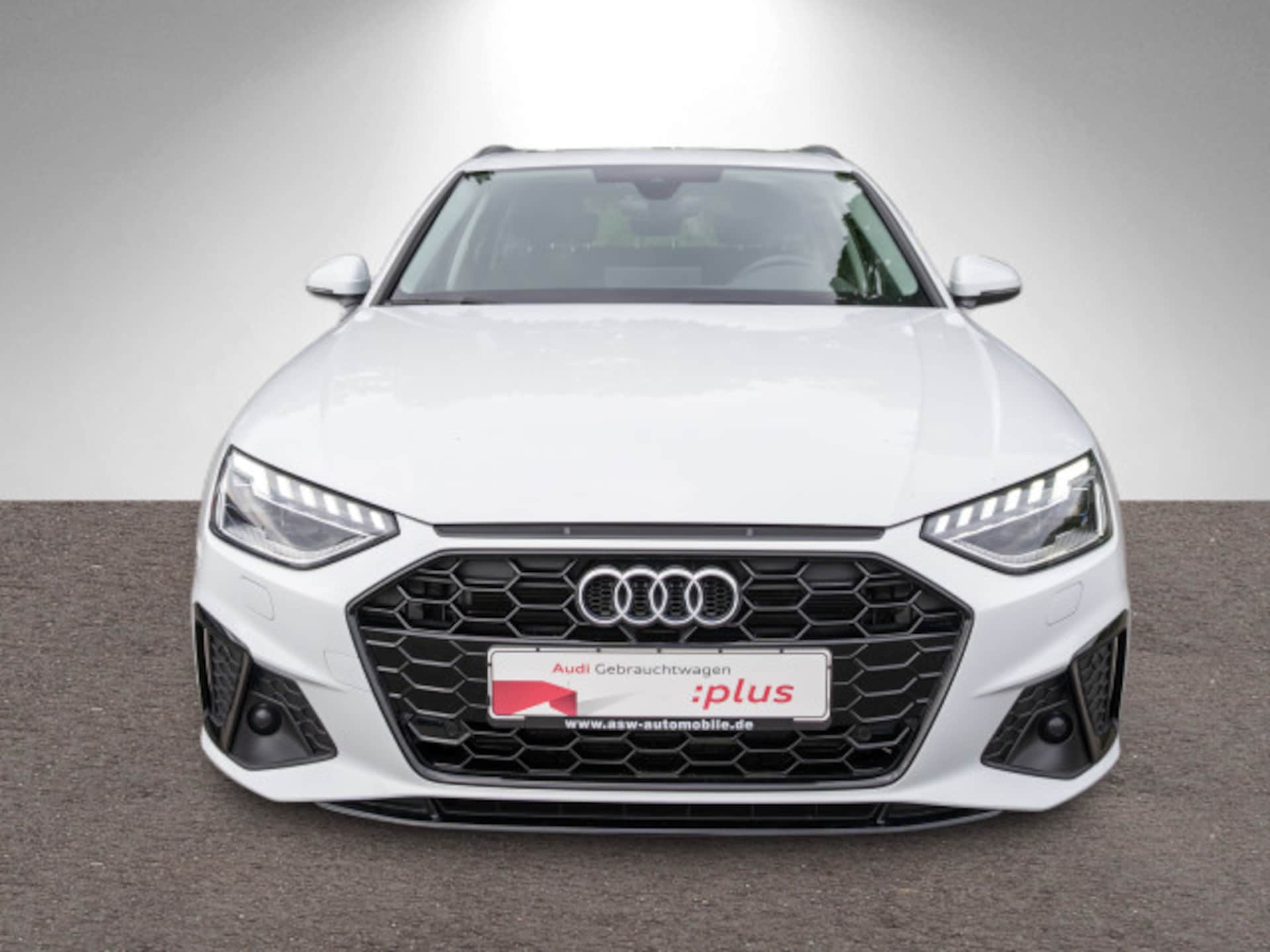 Audi A4 Avant S line