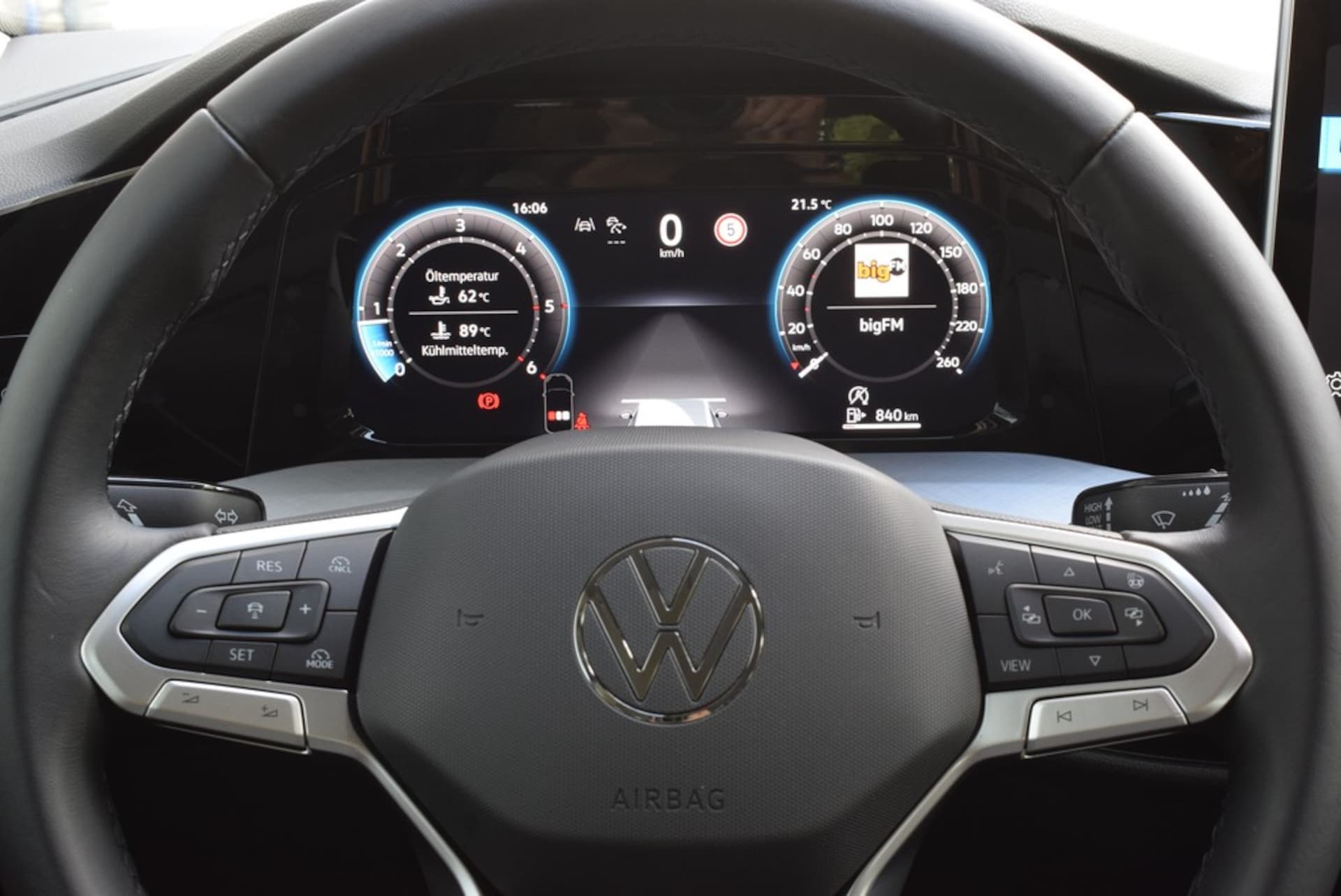 Volkswagen Golf Life