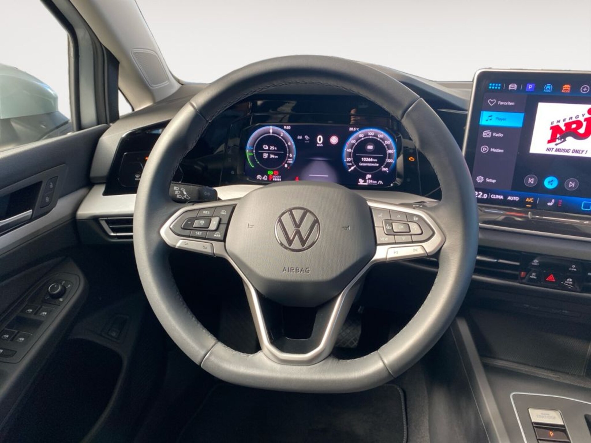 Volkswagen Golf Life