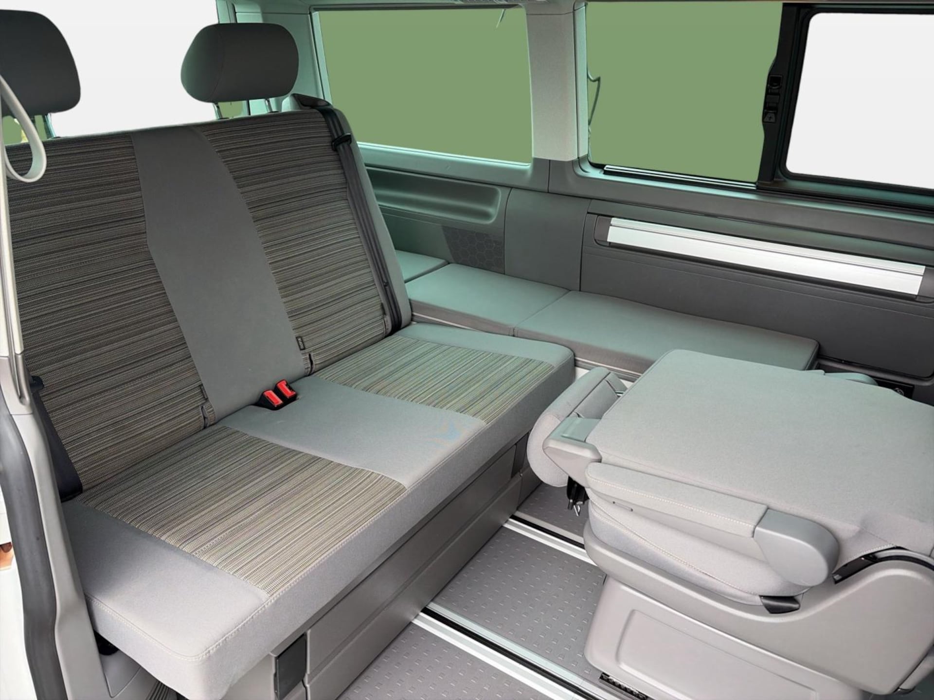 Volkswagen T6.1 California Beach