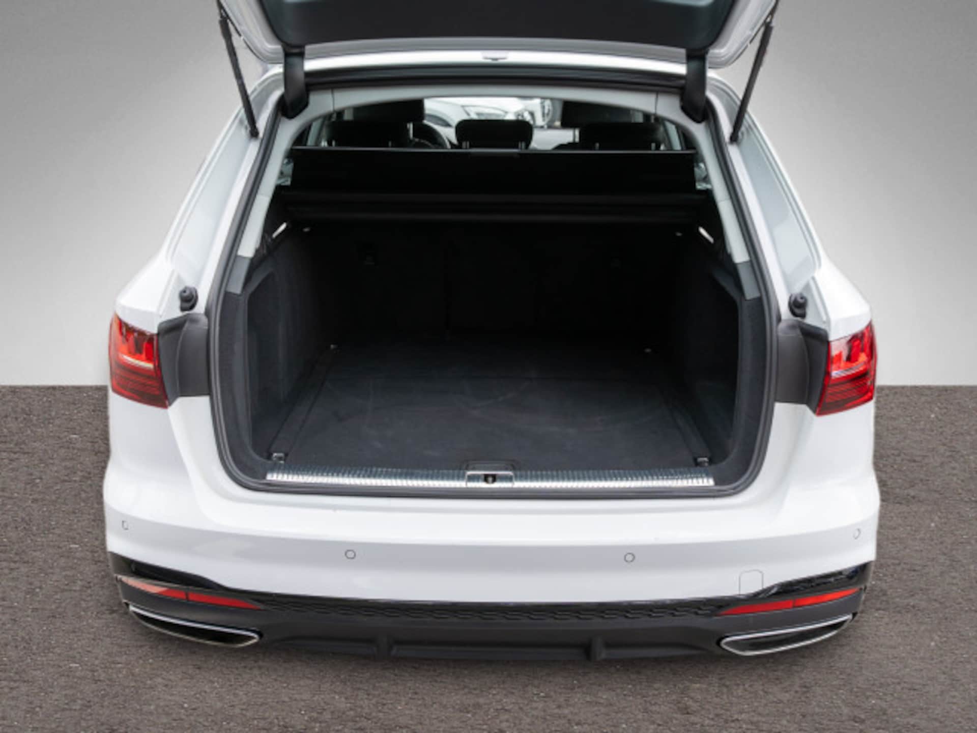Audi A4 Avant S line