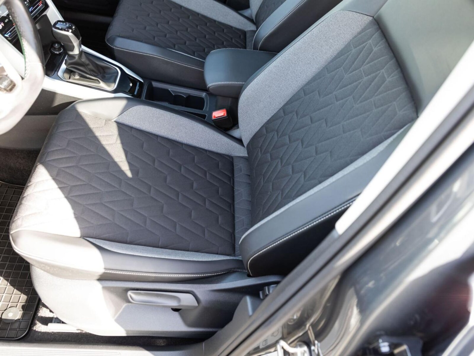 Volkswagen T-Roc – Bild 13