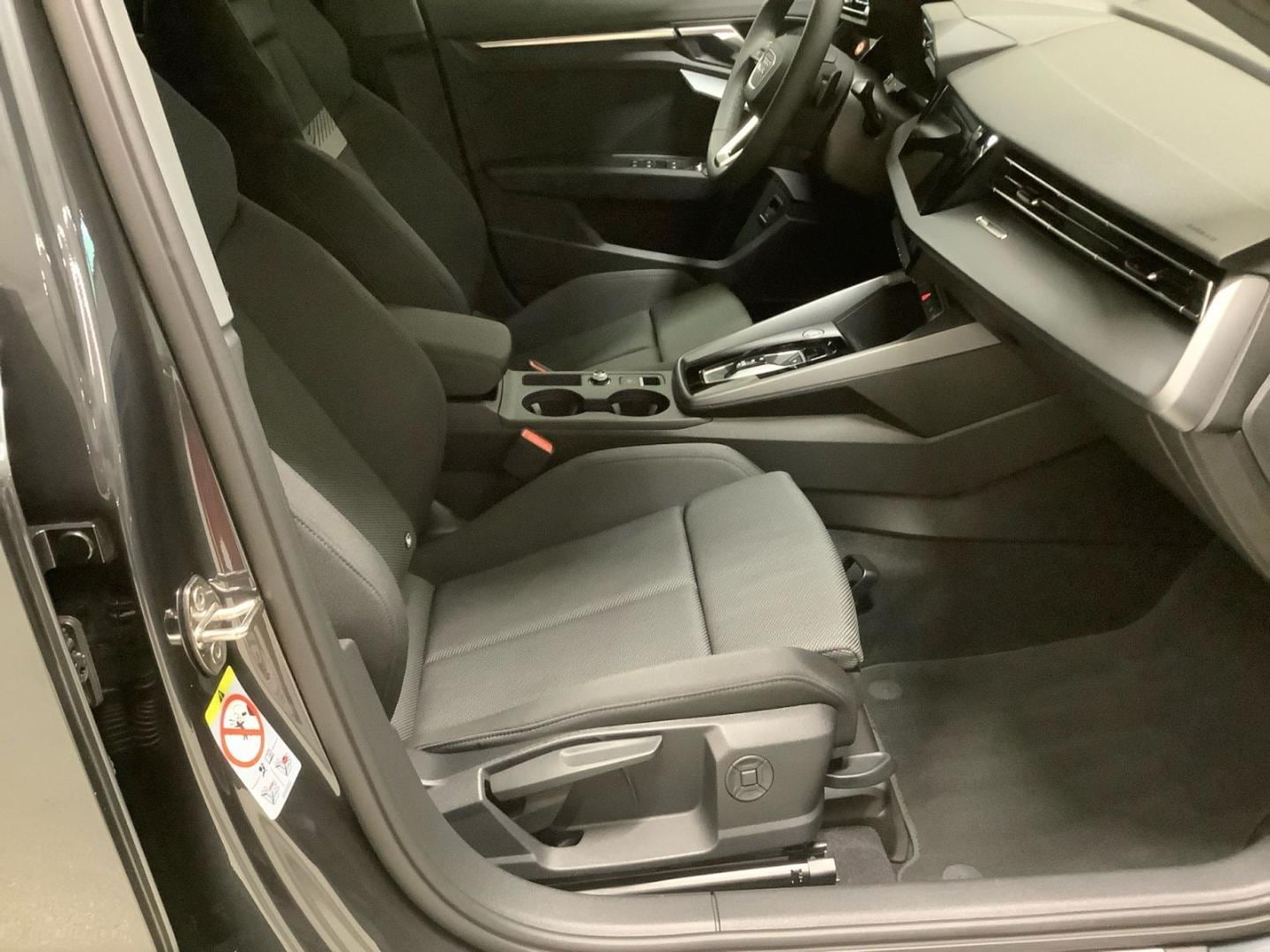 Bild über Audi A3 Sportback TFSI 110 kW S tronic - für weitere Informationen kontaktieren Sie den Audi Partner
