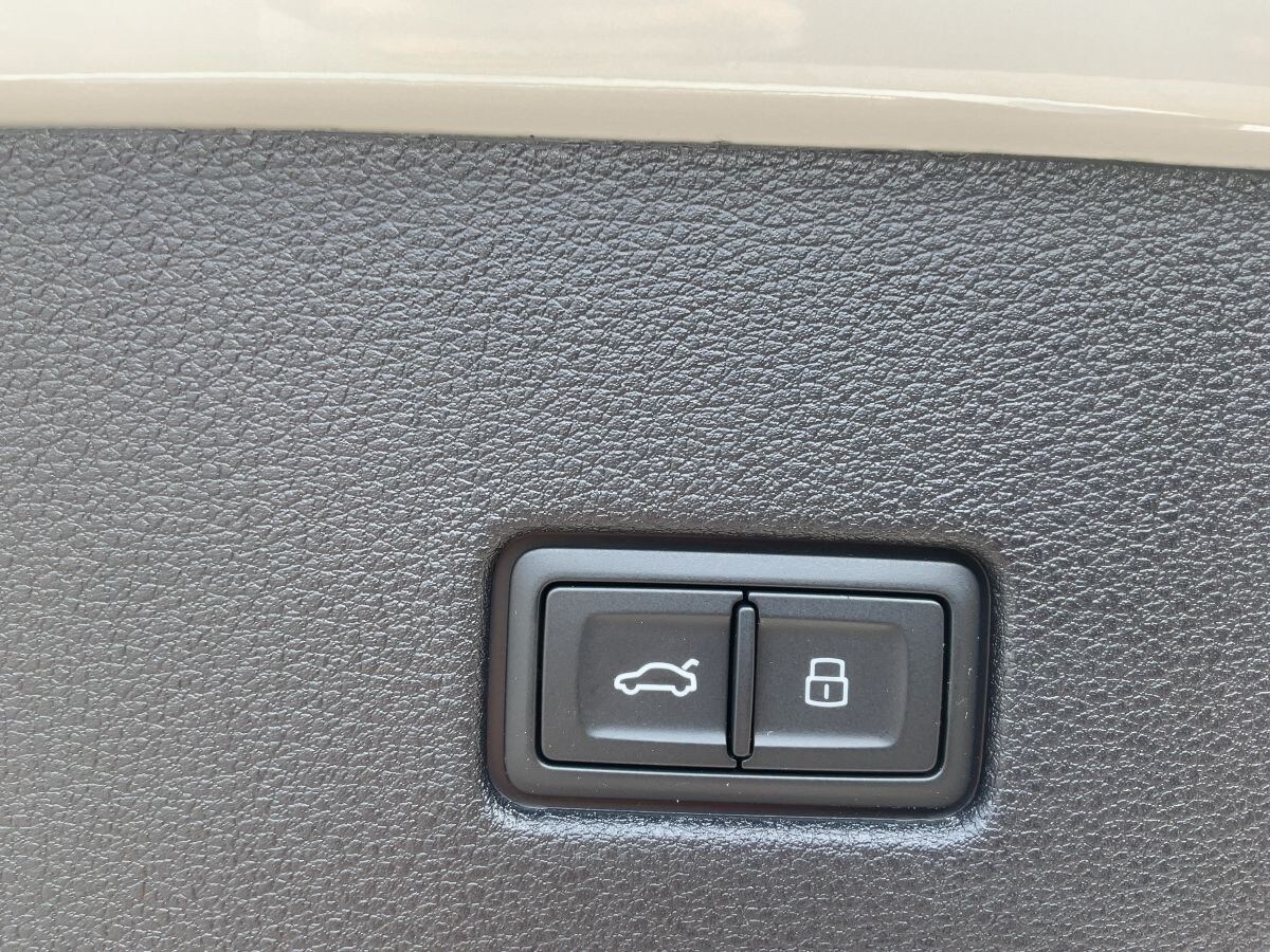 Image about Audi SQ8 SUV TFSI quattro tiptronic