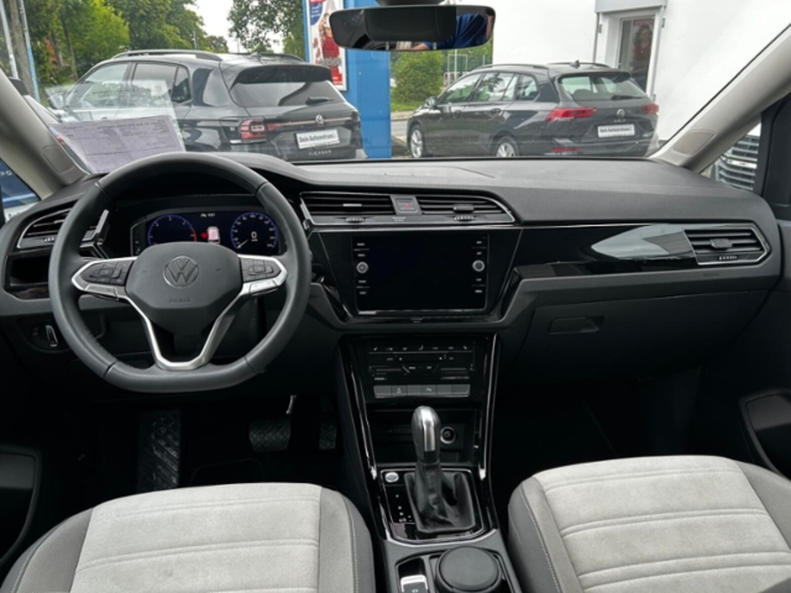 Volkswagen Touran – Bild 14
