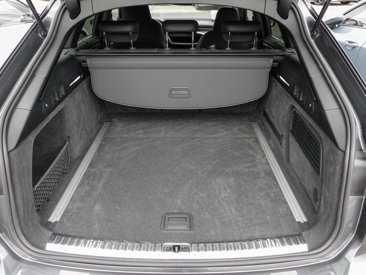Image about Audi RS 6 Avant performance TFSI quattro tiptronic