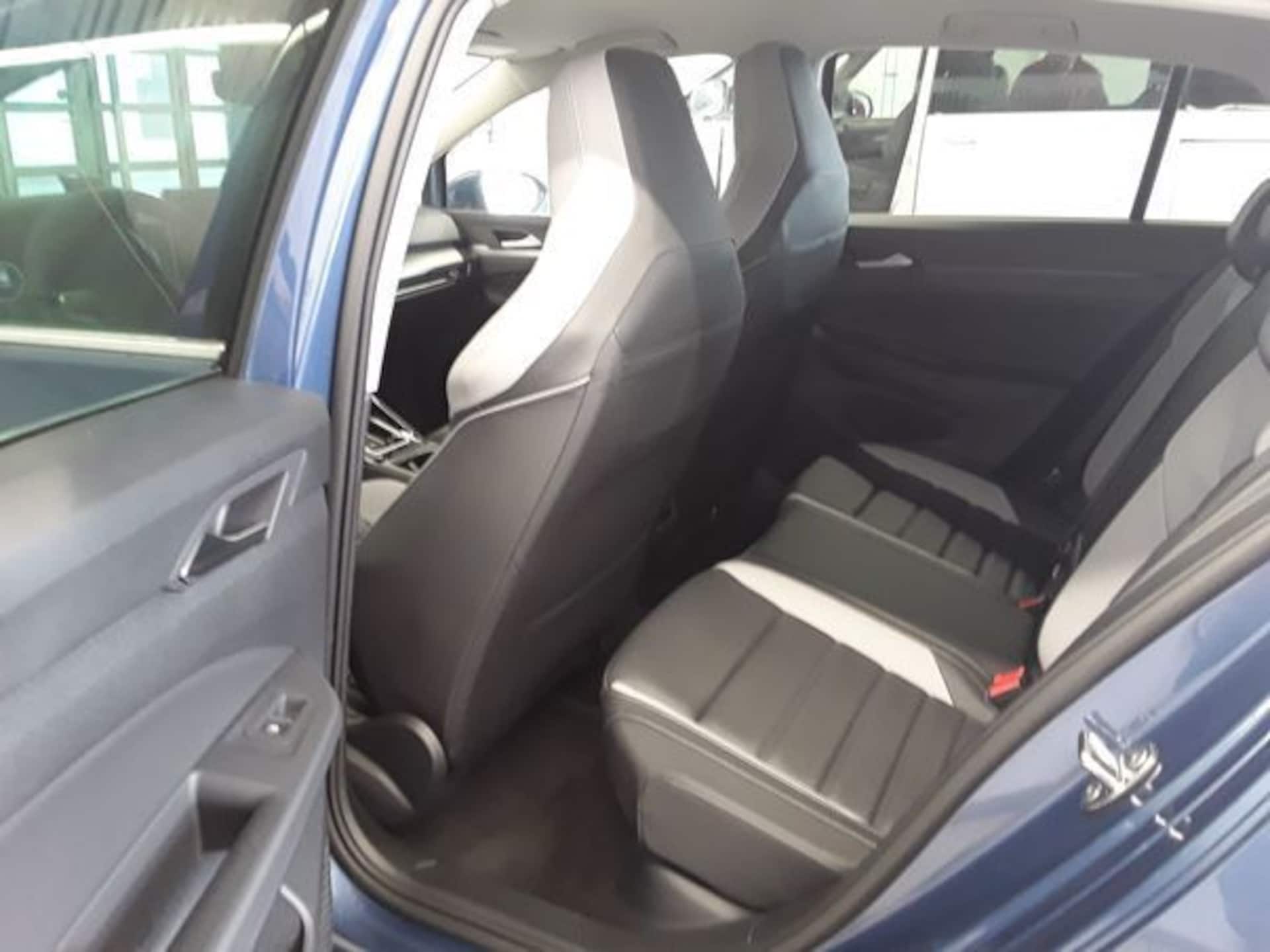 Volkswagen Golf Style