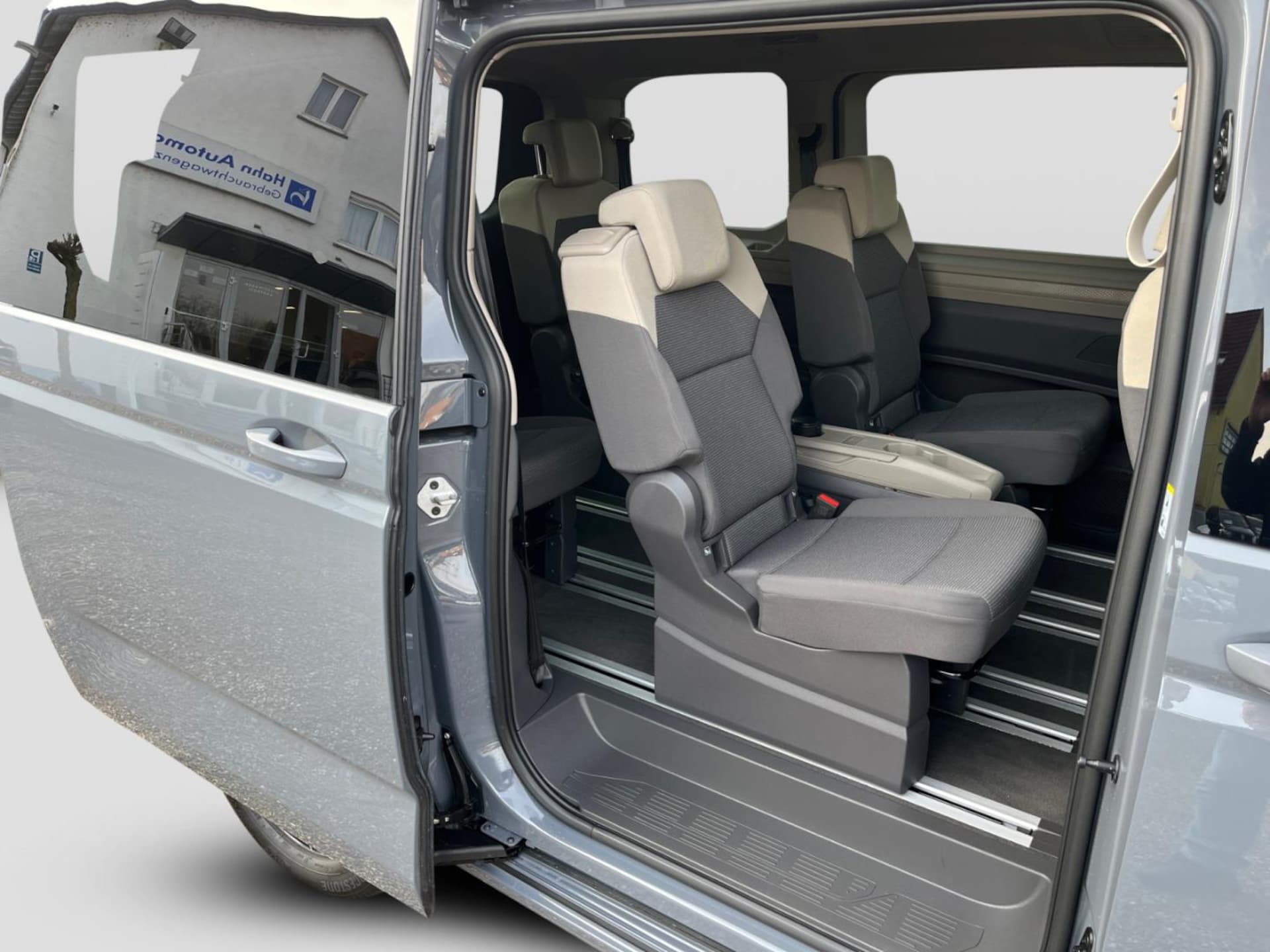 Volkswagen Multivan Basis-Modell