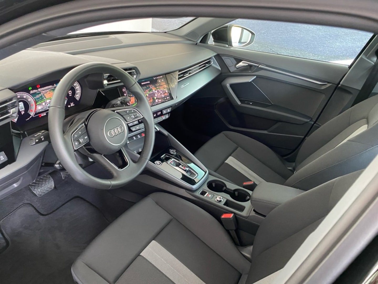 Bild über Audi A3 Limousine TFSI 110 kW S tronic - für weitere Informationen kontaktieren Sie den Audi Partner
