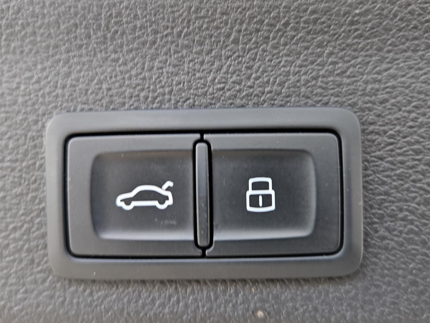Bild über Audi S6 Avant TDI quattro tiptronic - für weitere Informationen kontaktieren Sie den Audi Partner