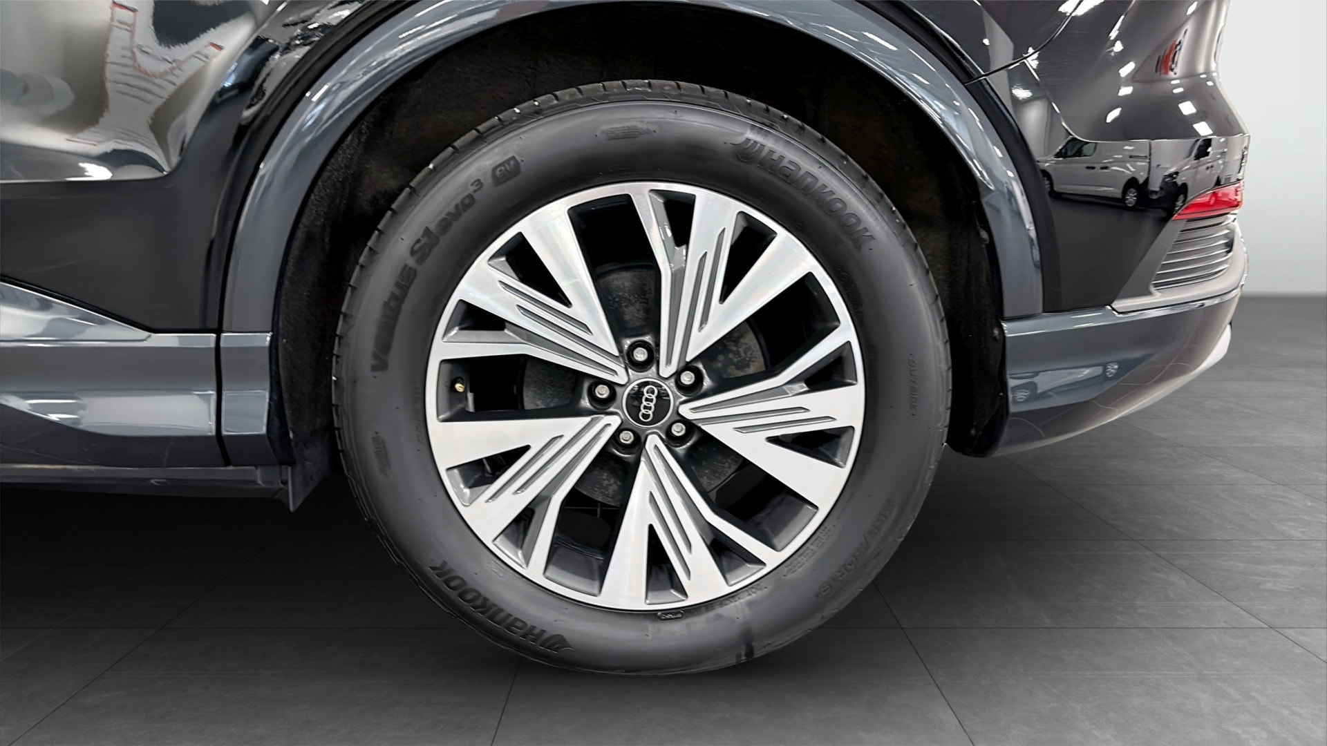 Image about Audi Q4 e-tron Q4 50 e-tron quattro 220,00 kW