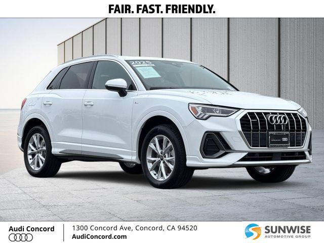 2025 Audi Q3 45 TFSI S Line Premium quattro's photo
