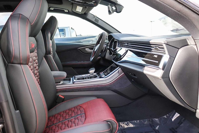 2026 Audi RS Q8 Base - Photo 23