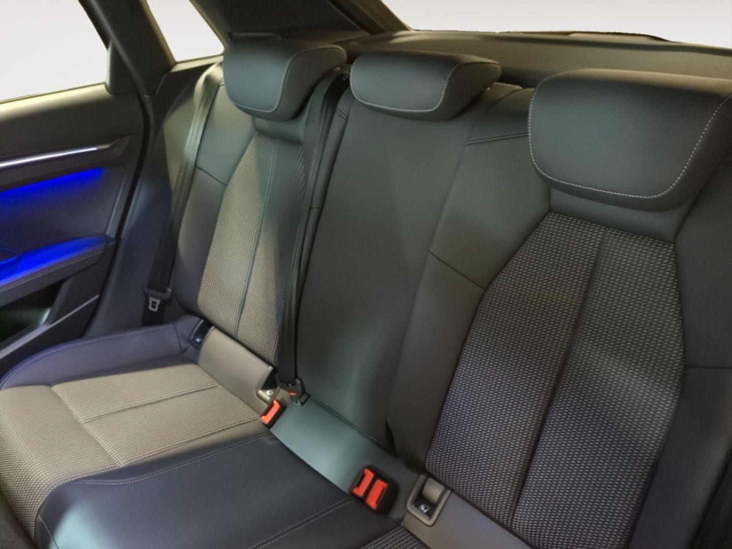 Bild über Audi A3 Sportback TFSI e S line 40 TFSI e S tronic - für weitere Informationen kontaktieren Sie den Audi Partner