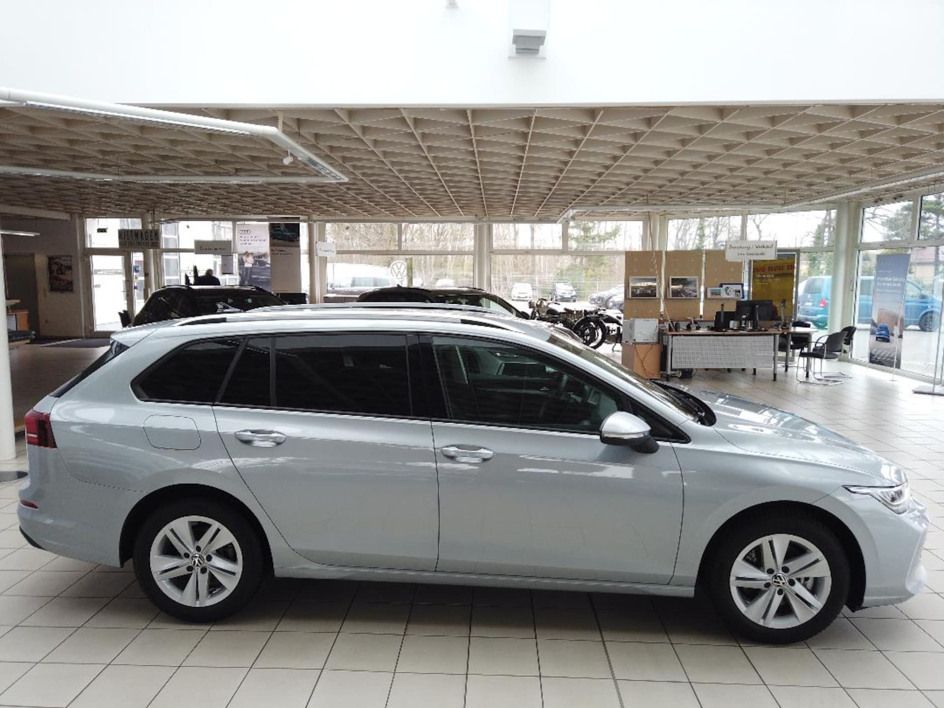 Volkswagen Golf Variant Life