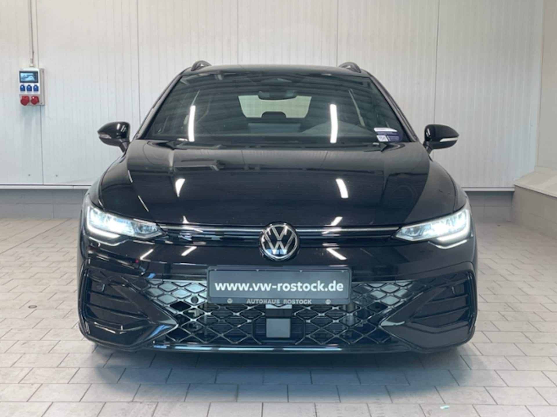 Volkswagen Golf Variant R-Line