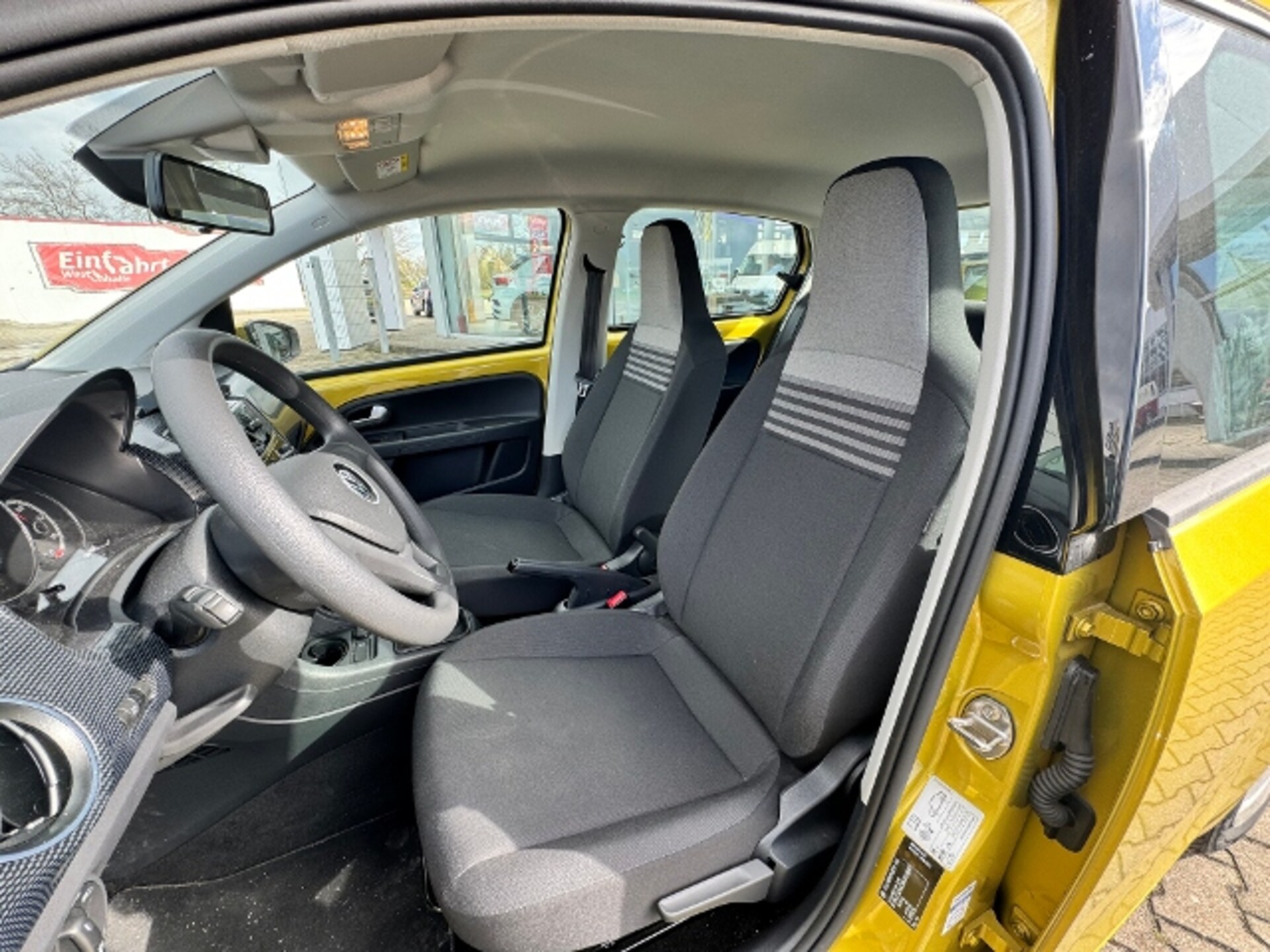Volkswagen up!