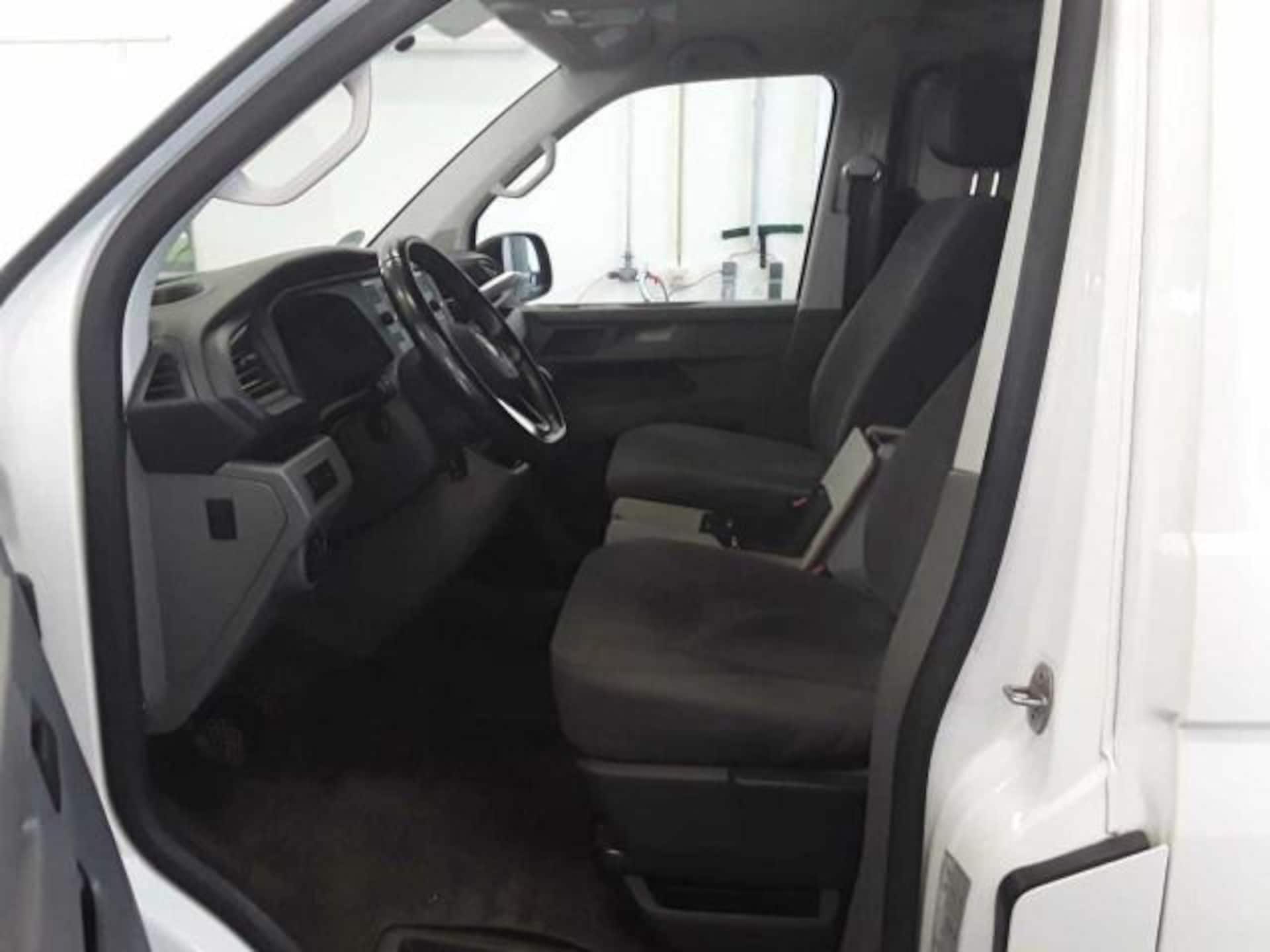 Volkswagen T6.1 Transporter Kasten langer Radstand