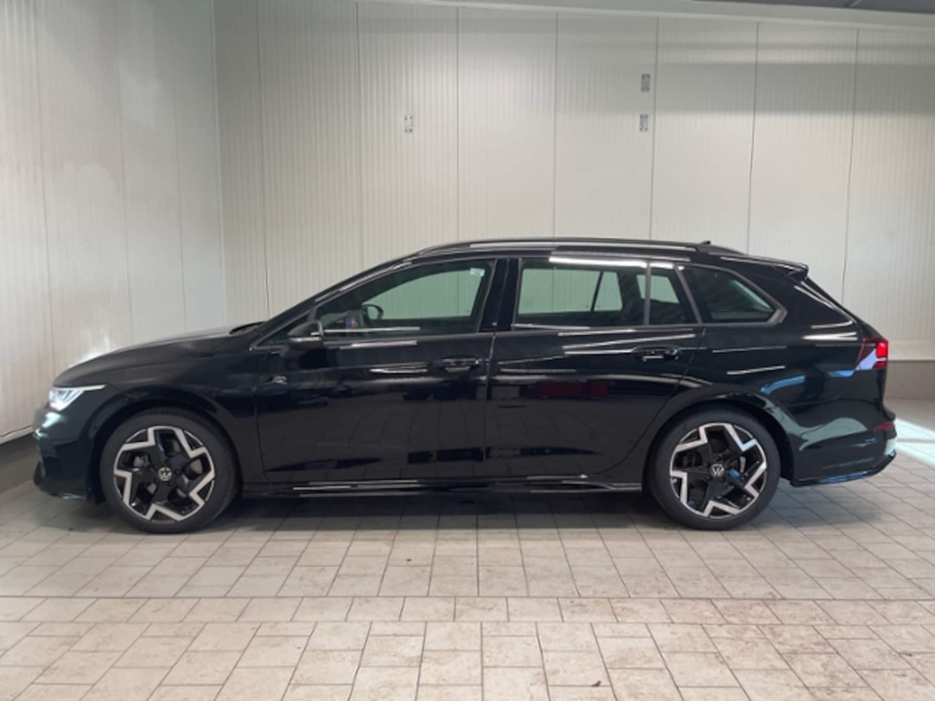 Volkswagen Golf Variant R-Line