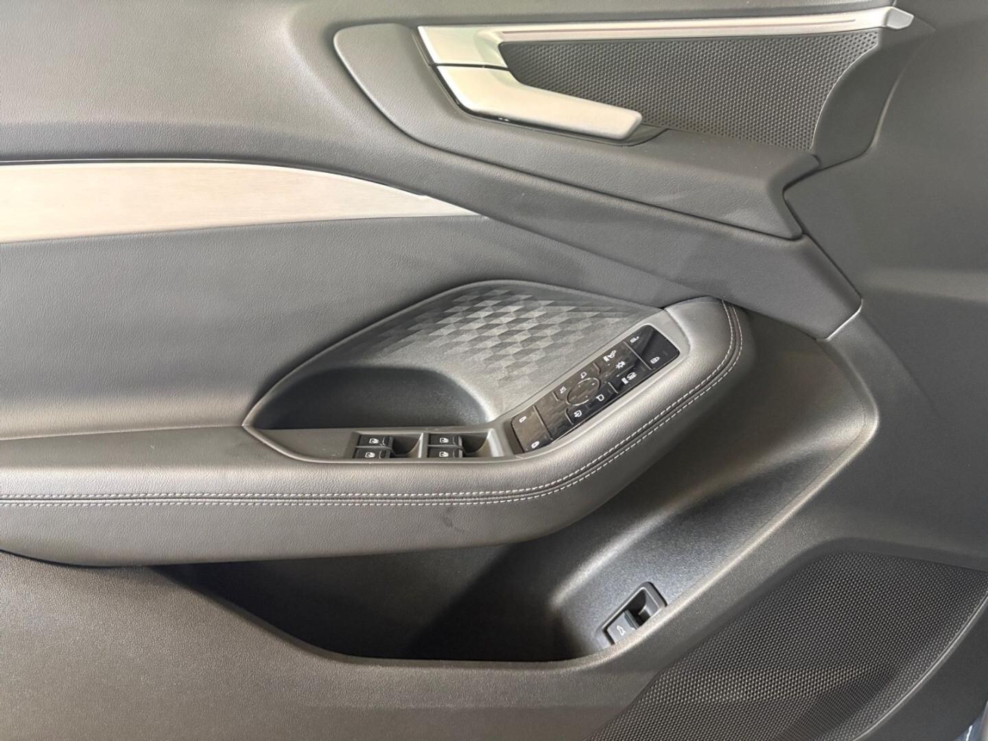 Bild über Audi A5 Avant TDI quattro 150 kW S tronic - für weitere Informationen kontaktieren Sie den Audi Partner