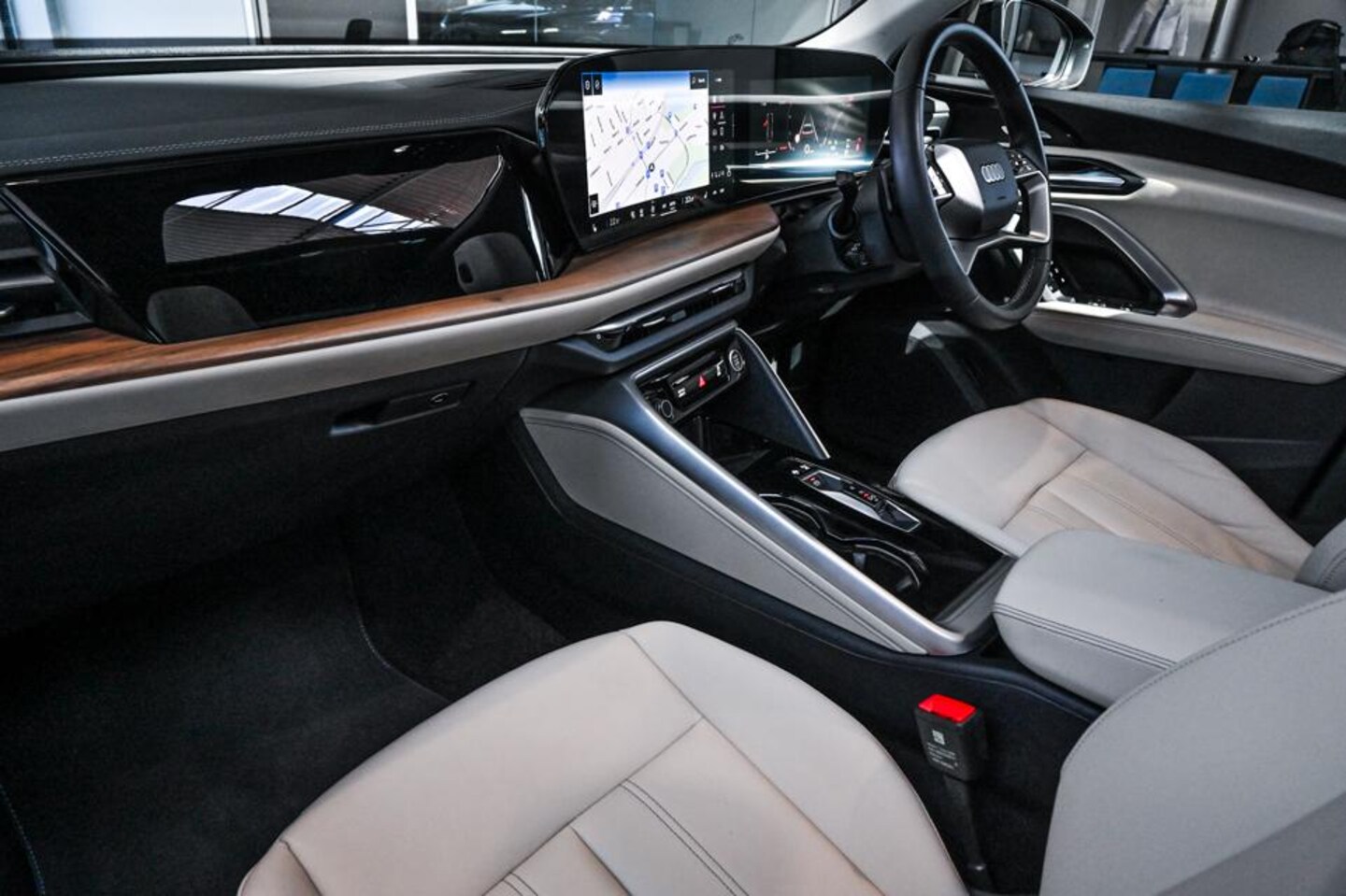 Image about Audi Q5 SUV TDI quattro 150 kW