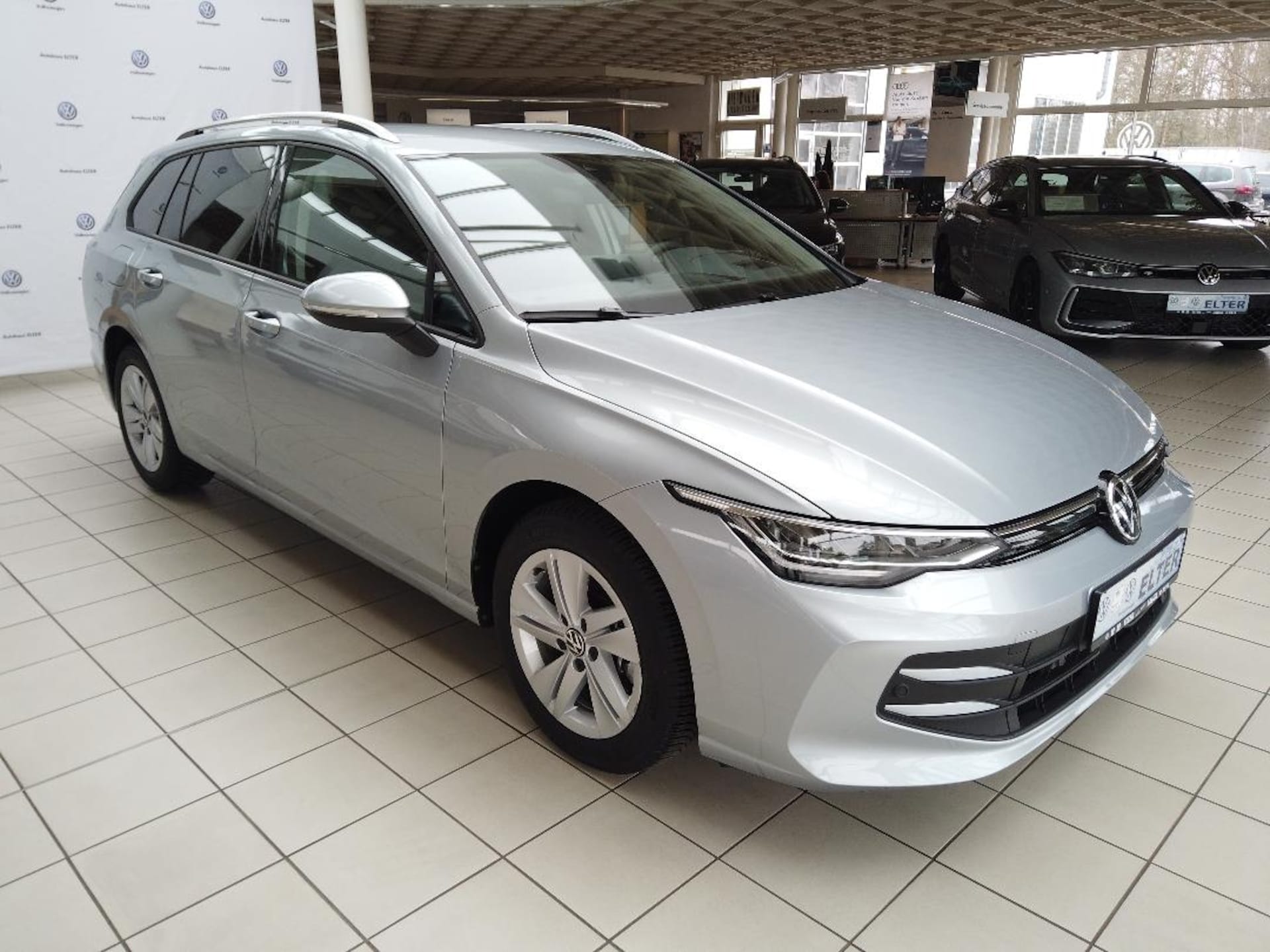 Volkswagen Golf Variant Life