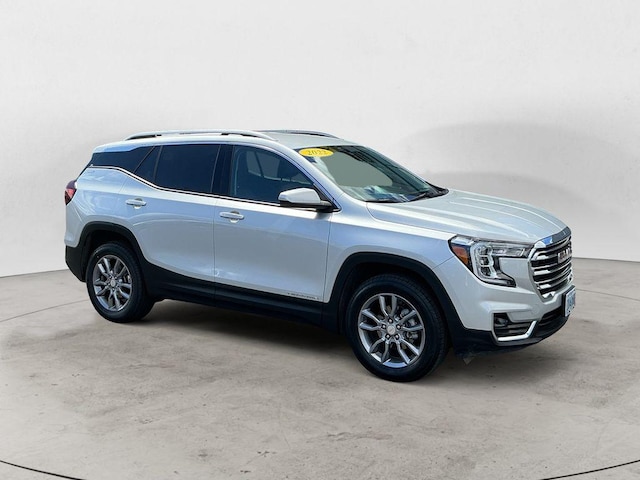 Photo of 2022 GMC Terrain