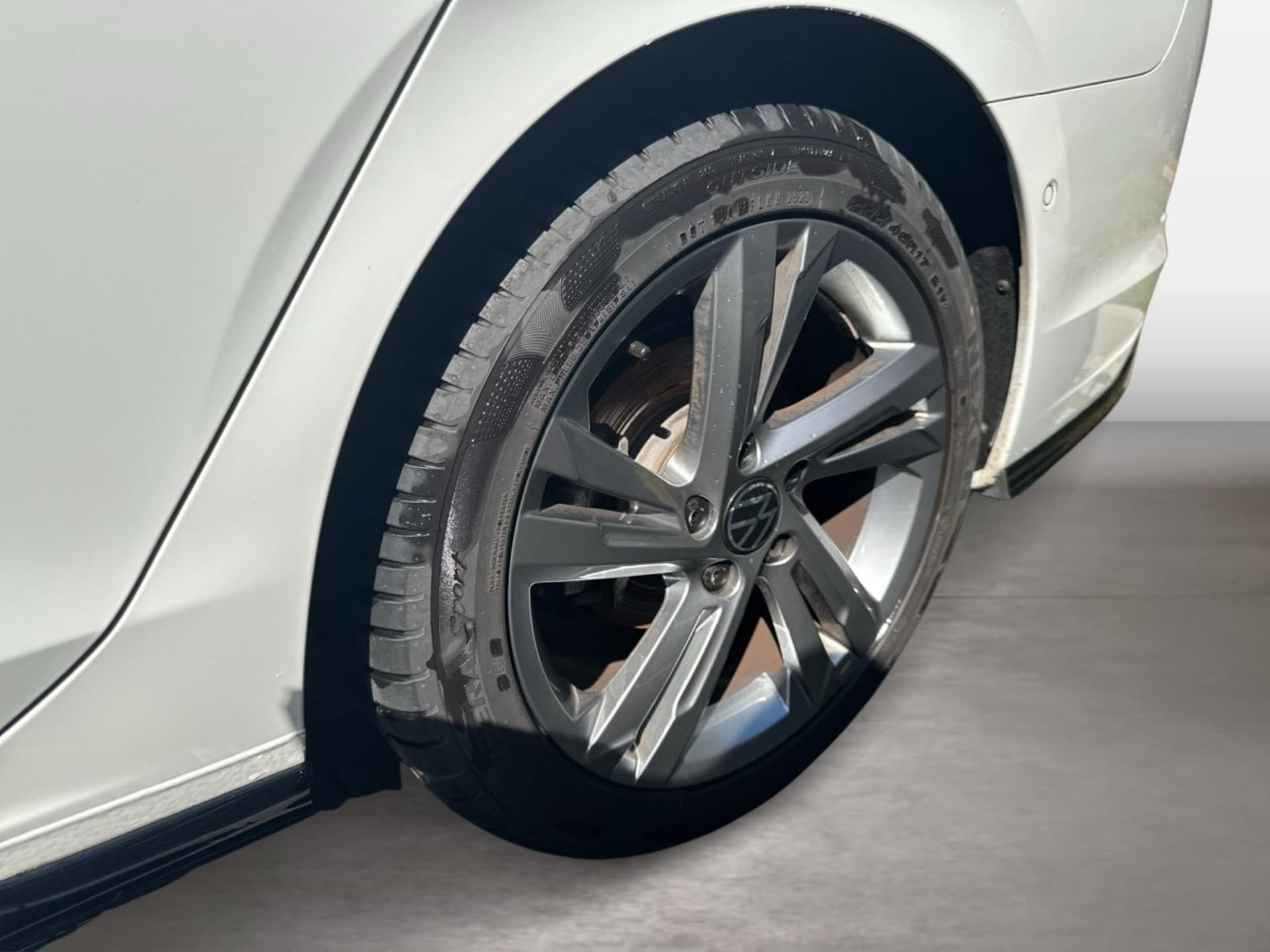 Volkswagen Golf Variant R-Line
