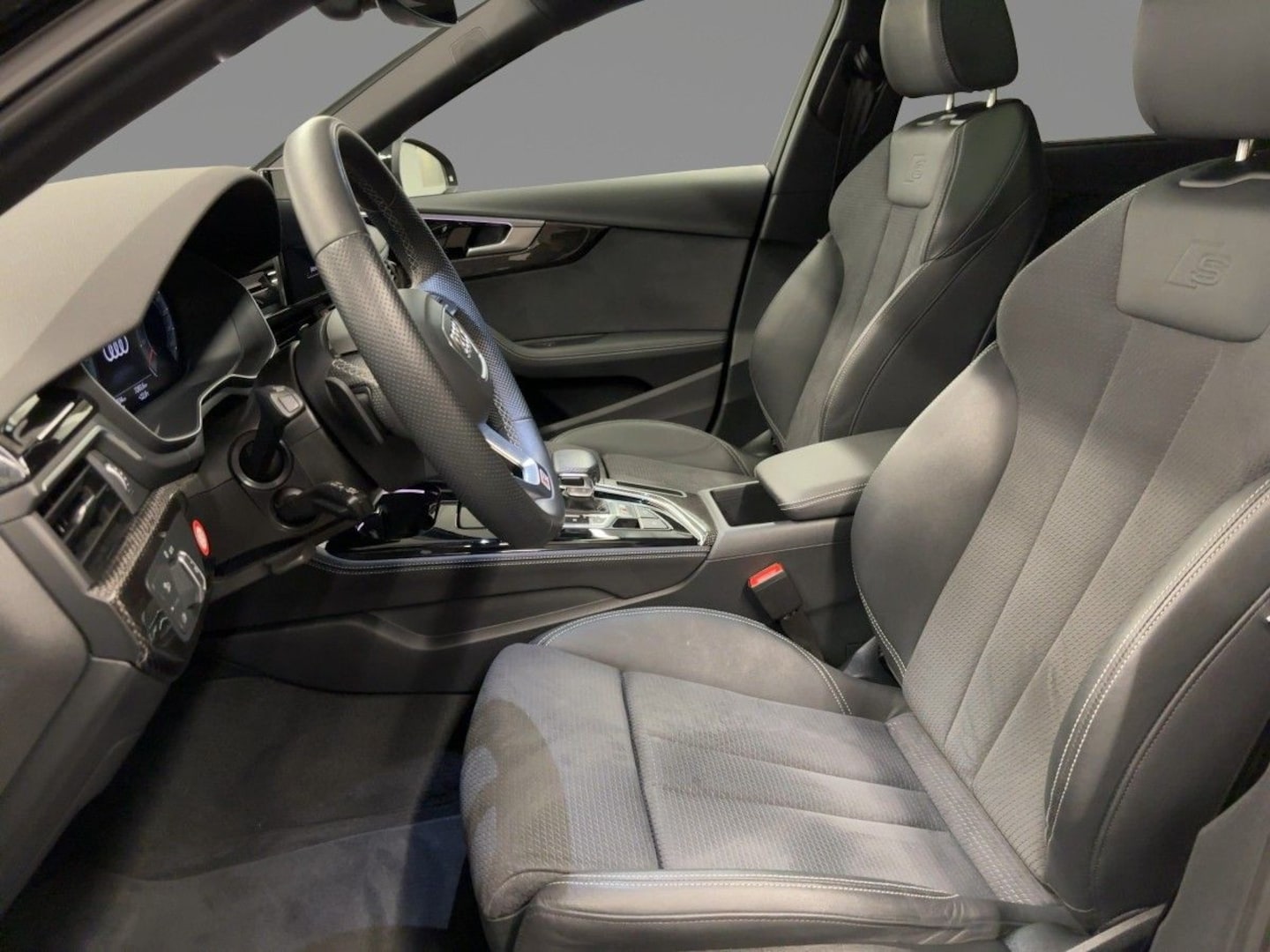 Bild über Audi S4 Avant TDI quattro tiptronic - für weitere Informationen kontaktieren Sie den Audi Partner