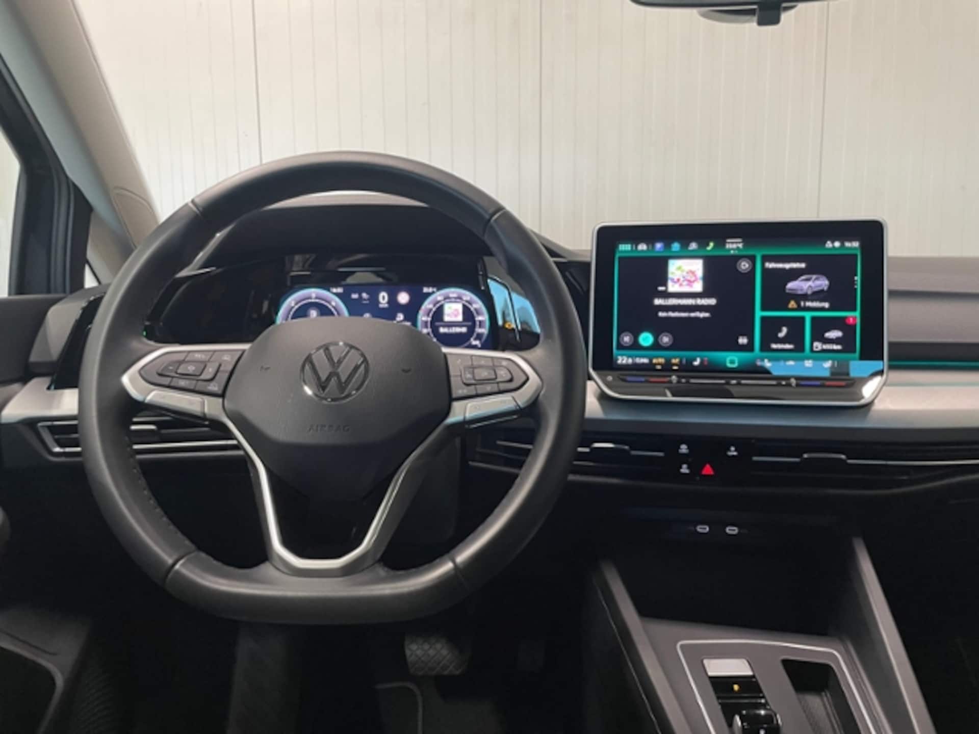 Volkswagen Golf Variant Life