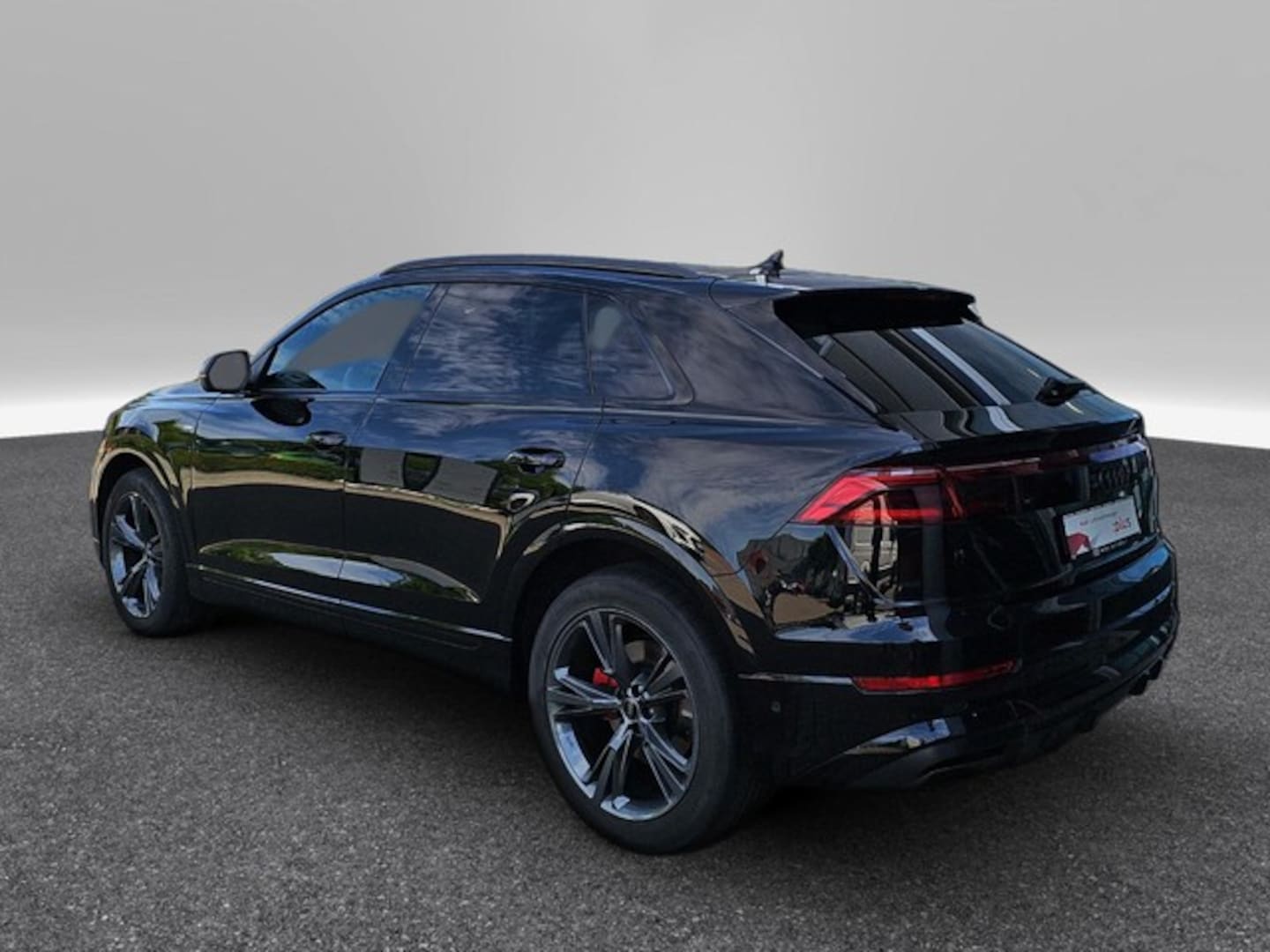 Bild über Audi Q8 SUV S line business TDI quattro 210 kW tiptronic - für weitere Informationen kontaktieren Sie den Audi Partner
