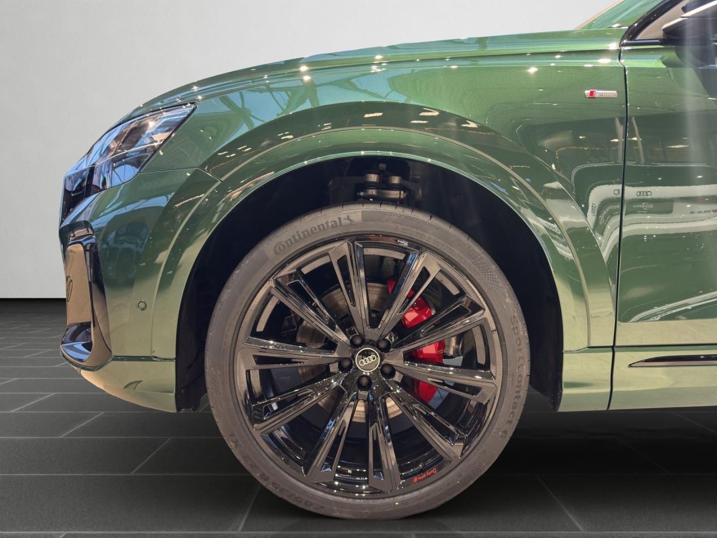 Bild über Audi Q8 SUV S line business TDI quattro 210 kW tiptronic - für weitere Informationen kontaktieren Sie den Audi Partner