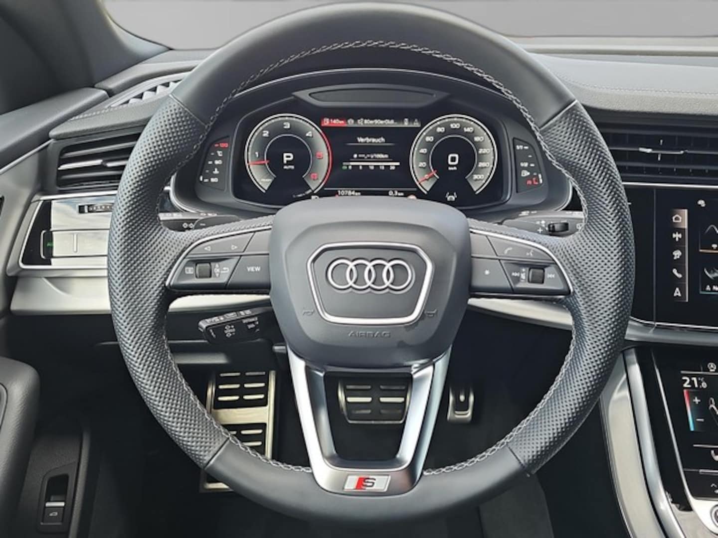 Bild über Audi Q8 SUV S line business TDI quattro 210 kW tiptronic - für weitere Informationen kontaktieren Sie den Audi Partner