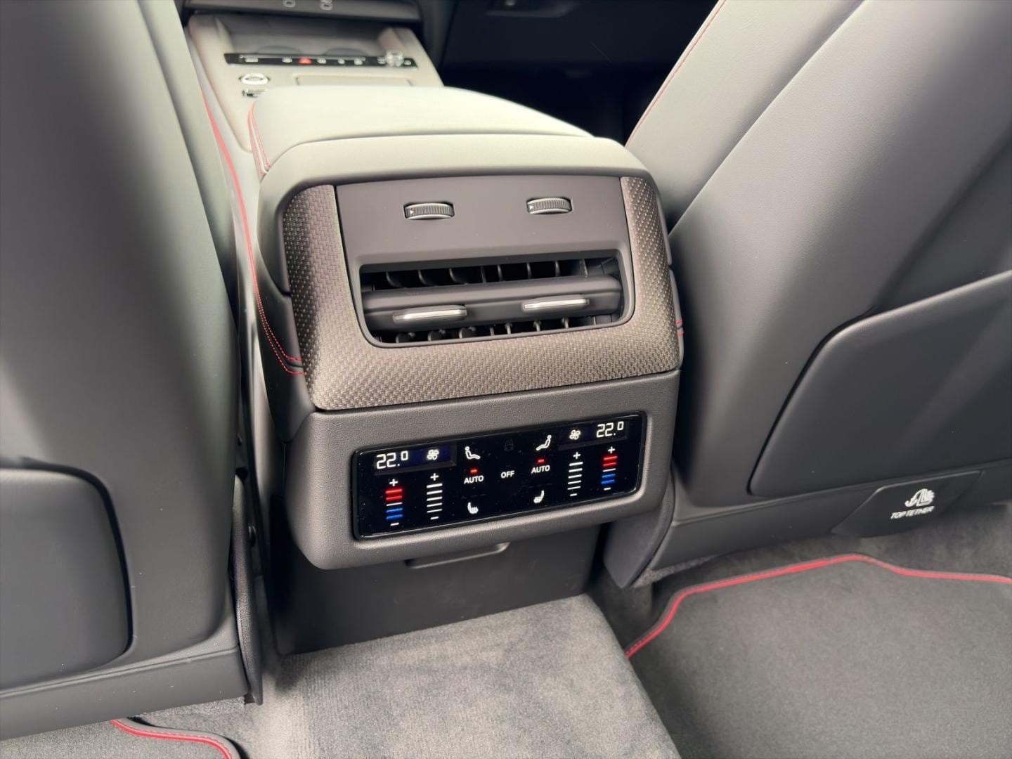 Bild über Audi Q7 SUV TDI quattro 220 kW tiptronic - für weitere Informationen kontaktieren Sie den Audi Partner