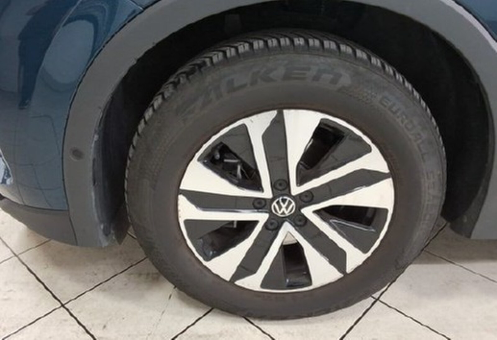 Volkswagen Tiguan – Bild 8