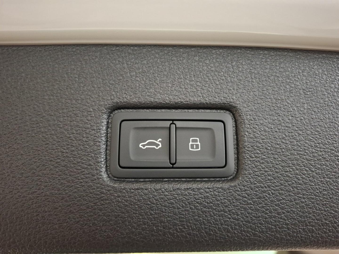 Bild über Audi Q7 SUV S line business TDI quattro 210 kW tiptronic - für weitere Informationen kontaktieren Sie den Audi Partner