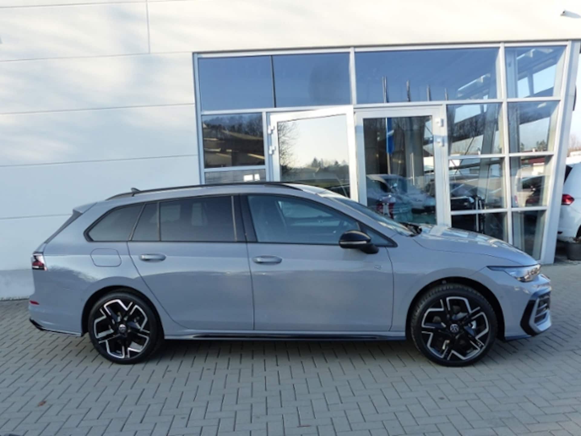 Volkswagen Golf Variant R-Line