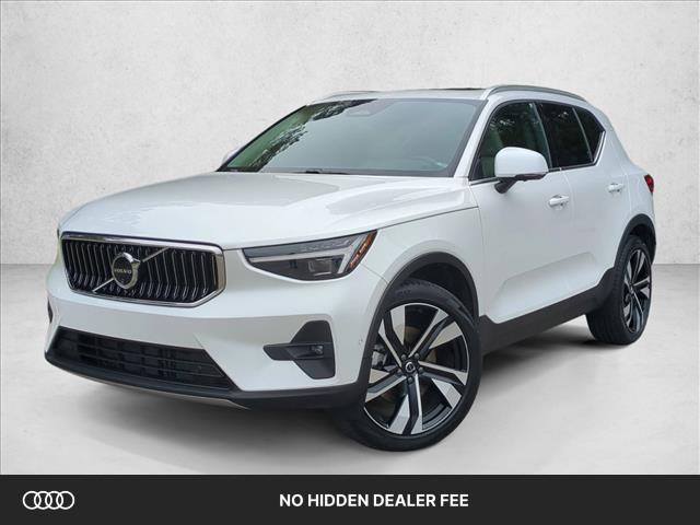 2024 Volvo XC40 B5 Plus Bright AWD's photo