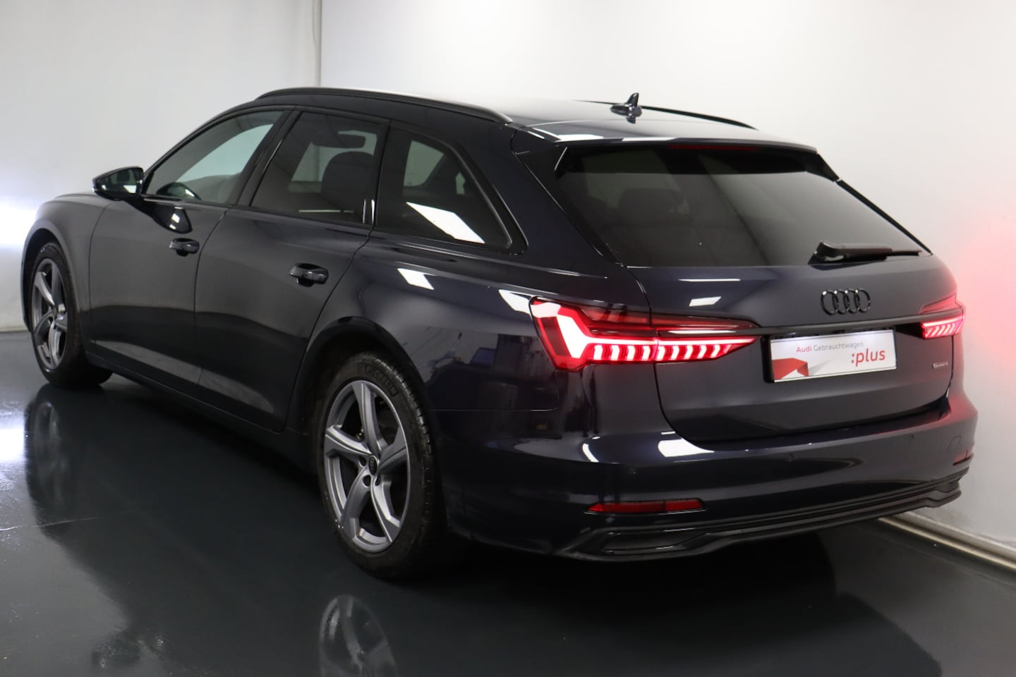 Bild über Audi A6 Avant advanced 45 TDI quattro S tronic - für weitere Informationen kontaktieren Sie den Audi Partner