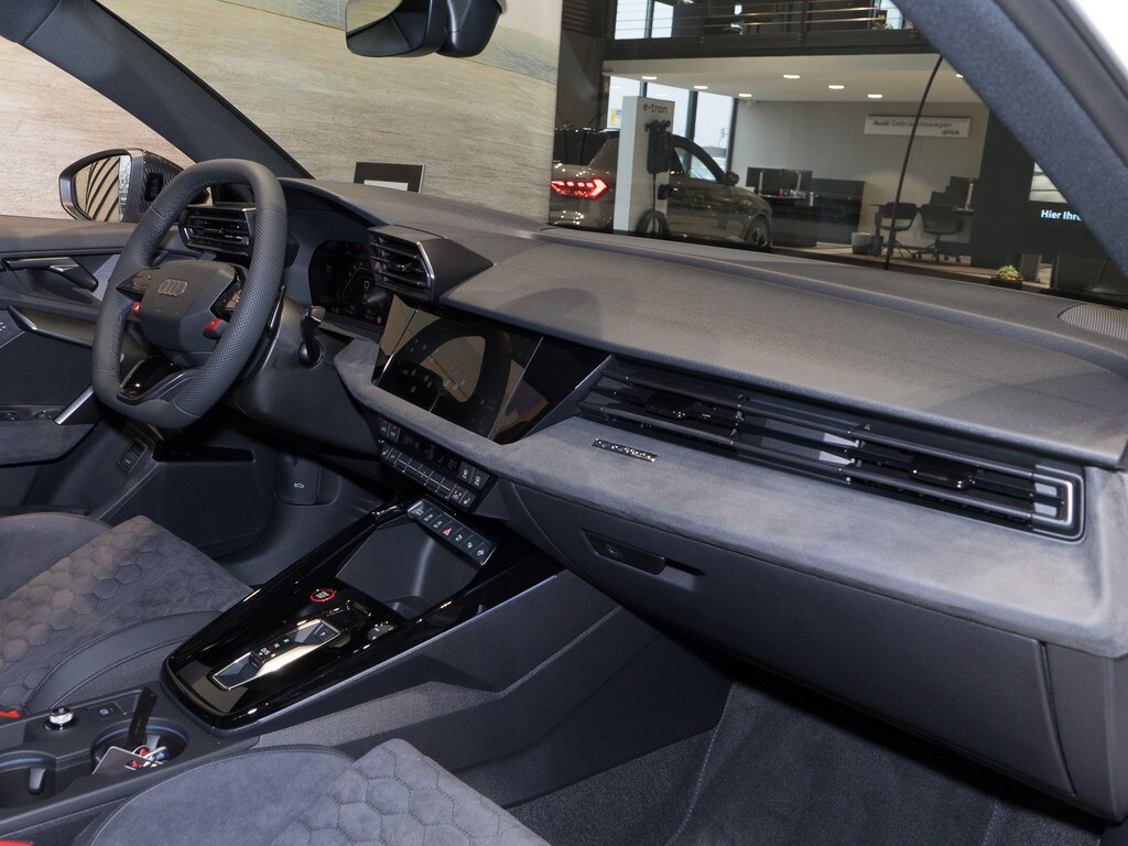 Image about Audi RS 3 Sportback TFSI quattro S tronic