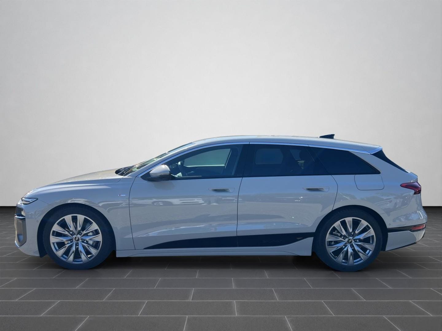 Bild über Audi A6 Avant e-tron e-tron performance - für weitere Informationen kontaktieren Sie den Audi Partner