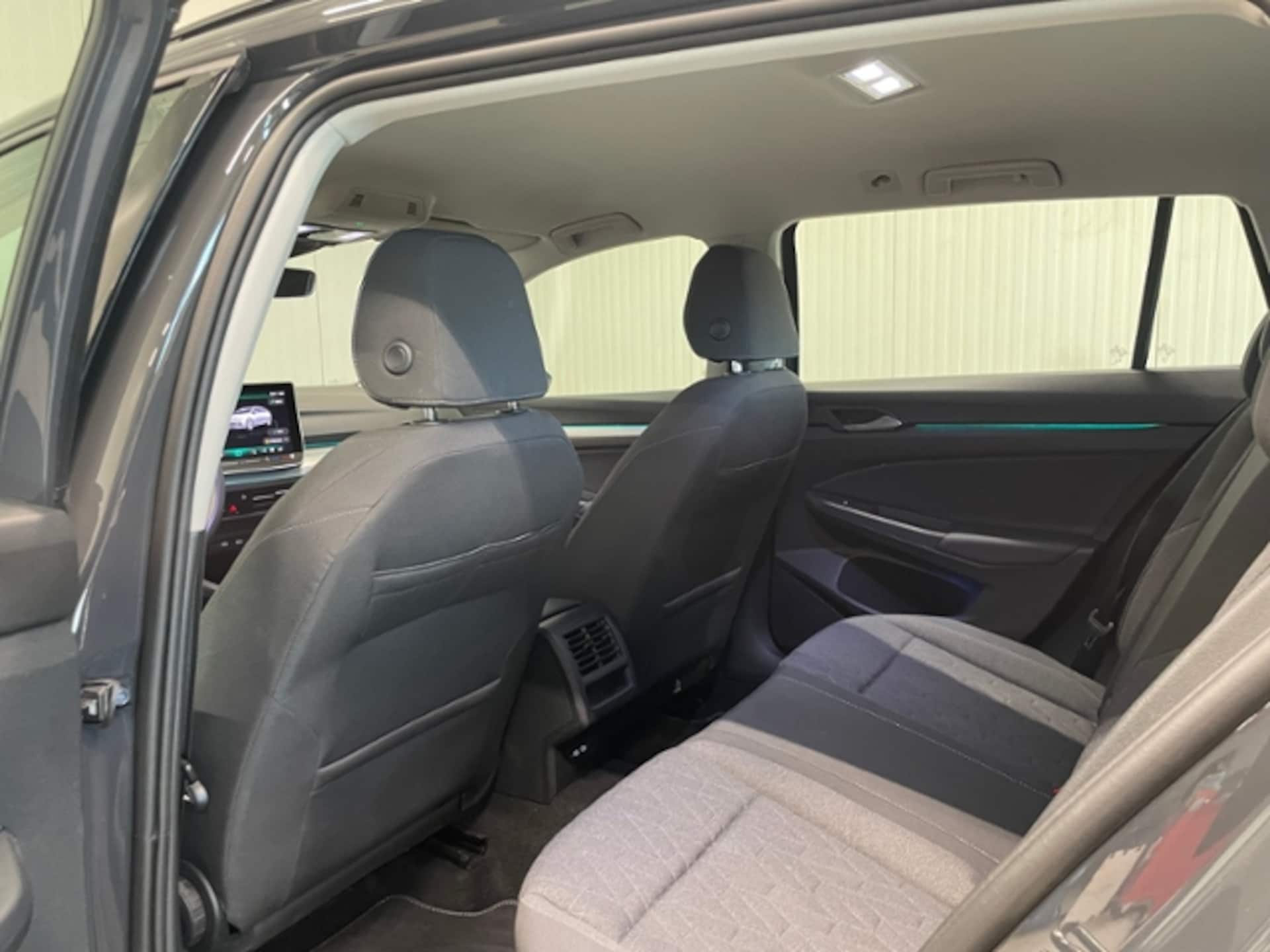 Volkswagen Golf Variant Life