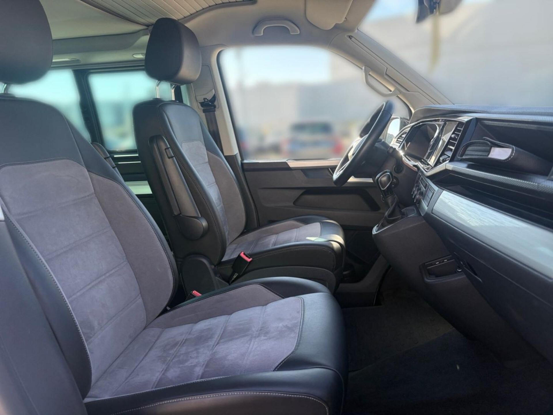 Volkswagen T6.1 California Beach